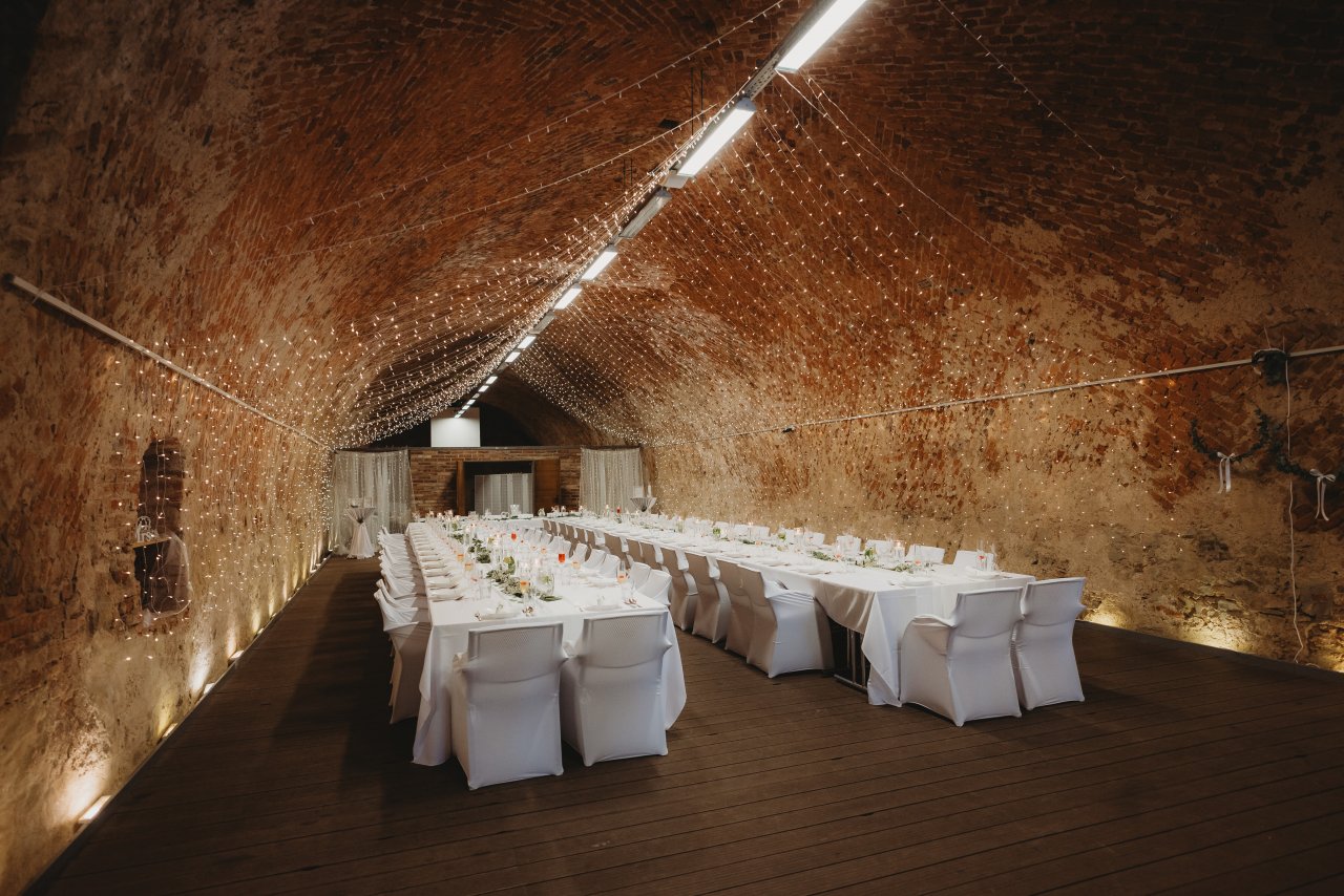 Svatba v Jezuitském sklepě ve Starém Městě