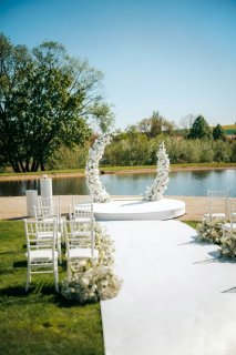 CHIAVARI židle bílá dřevěná